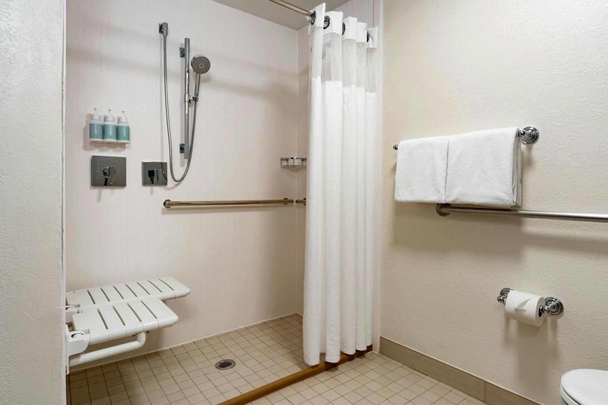 Courtyard Tampa Westshore/Airport Екстер'єр фото