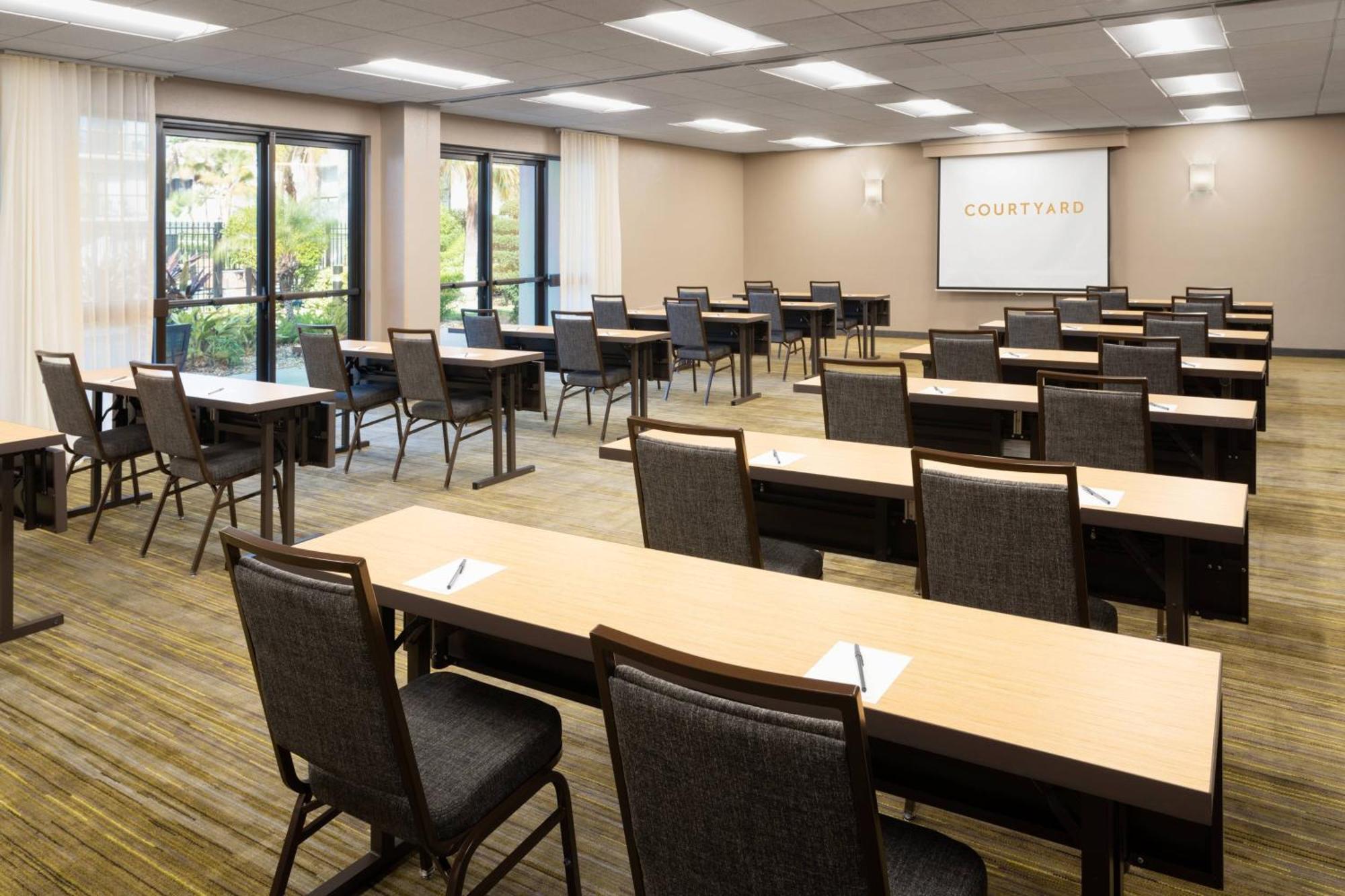Courtyard Tampa Westshore/Airport Екстер'єр фото