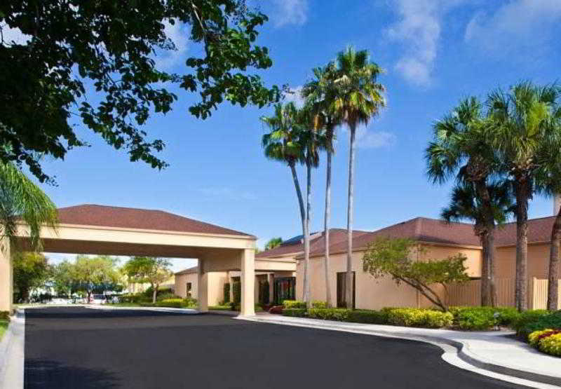 Courtyard Tampa Westshore/Airport Екстер'єр фото