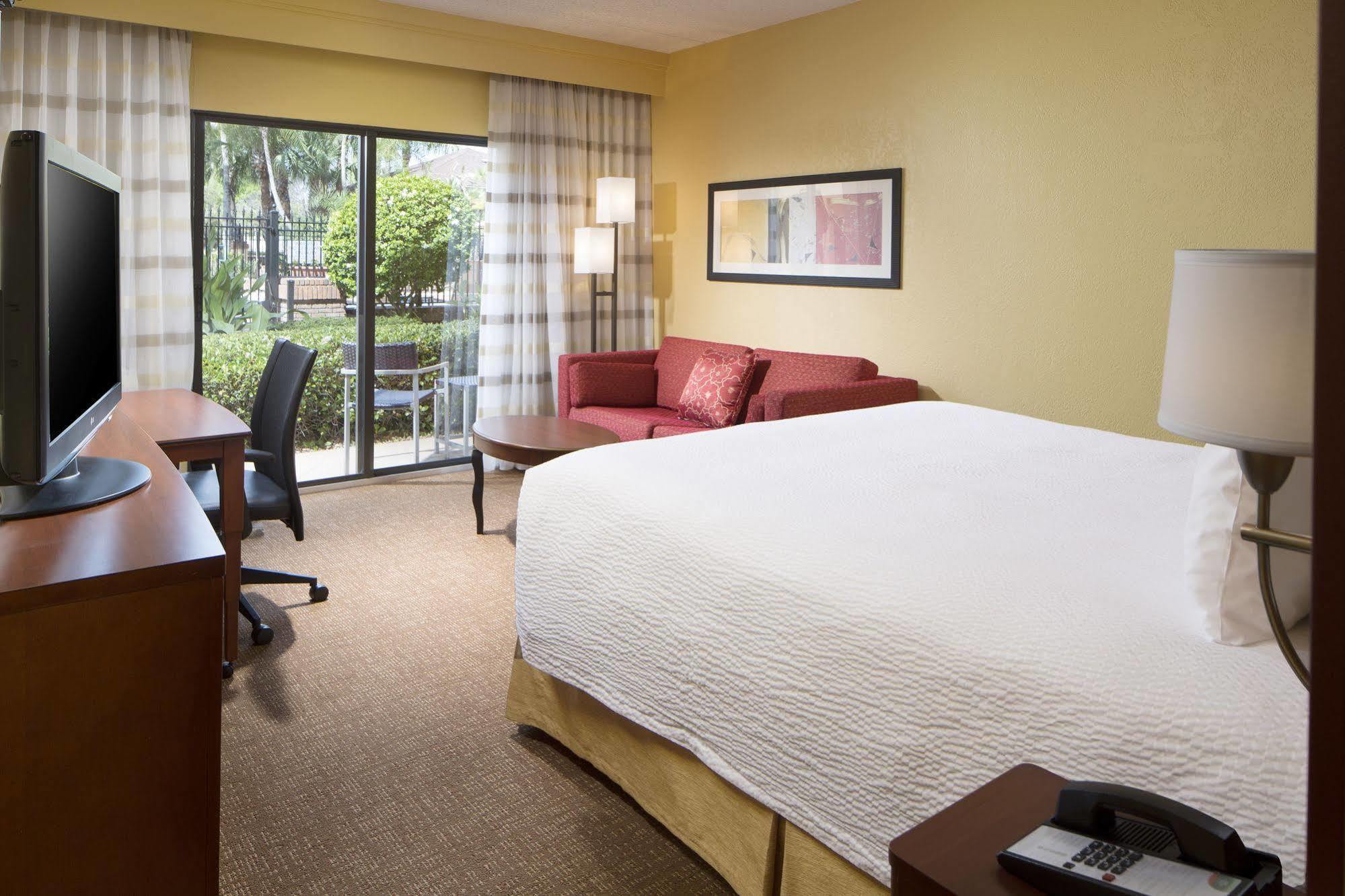 Courtyard Tampa Westshore/Airport Екстер'єр фото